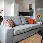 Tilburg 2Br Apartment, Group Friendly With Kitchen * טילבורג