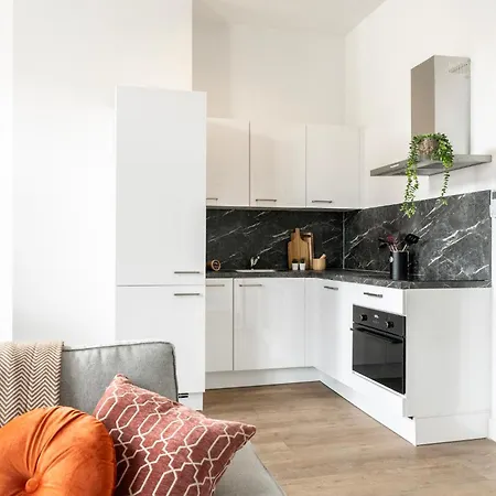 New 2br With Wifi Close To Center Tilburg