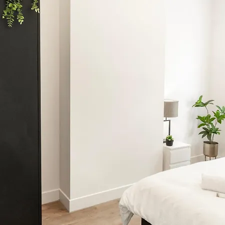New 2br With Wifi Close To Center Vakantiehuis Tilburg
