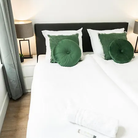 New 2br With Wifi Close To Center Vakantiehuis