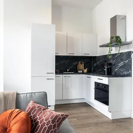 Casa de Férias Tilburg 2Br Apartment Group Friendly Kitchen
